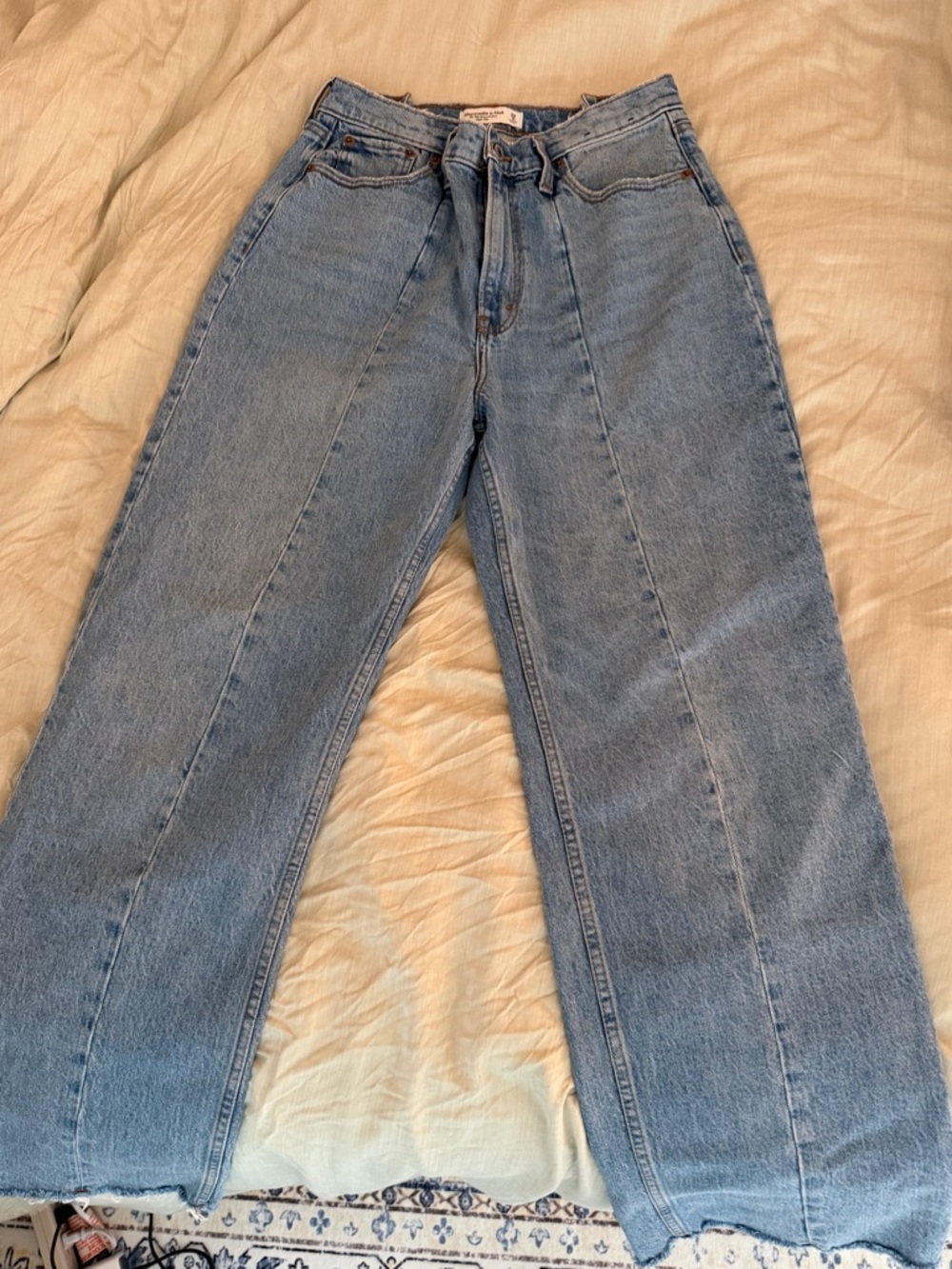 Abercrombie Curve love 90s relaxed high rise fit denim Size 29